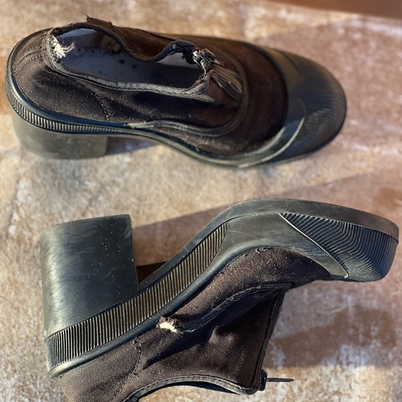 Vintage Canvas 90’s Guess 3 inch  Chunky heel. - Picture 7 of 7